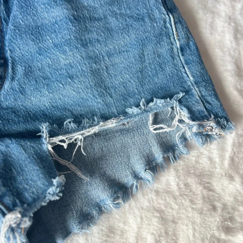 Levi’s 501 High Rise Cutoff Shorts Distressed Raw Hem Sz 25 - Picture 4 of 10
